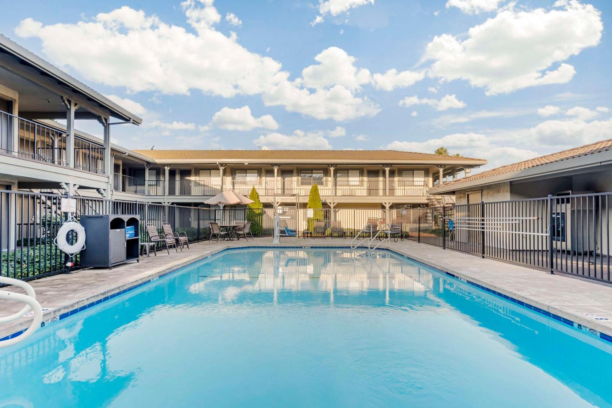 Best Western Cordelia Inn Bagian luar foto